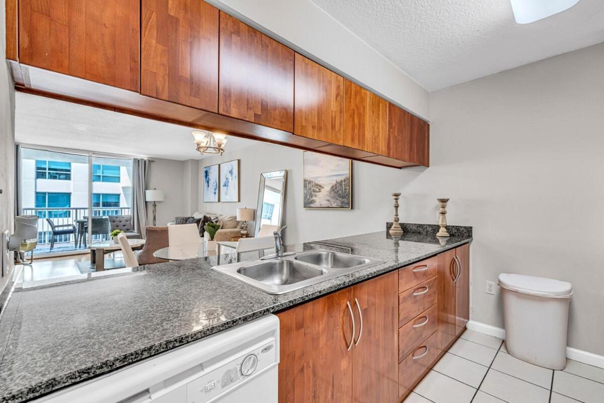 Pleasant 1 Bed 1 Bth Brickell Miami