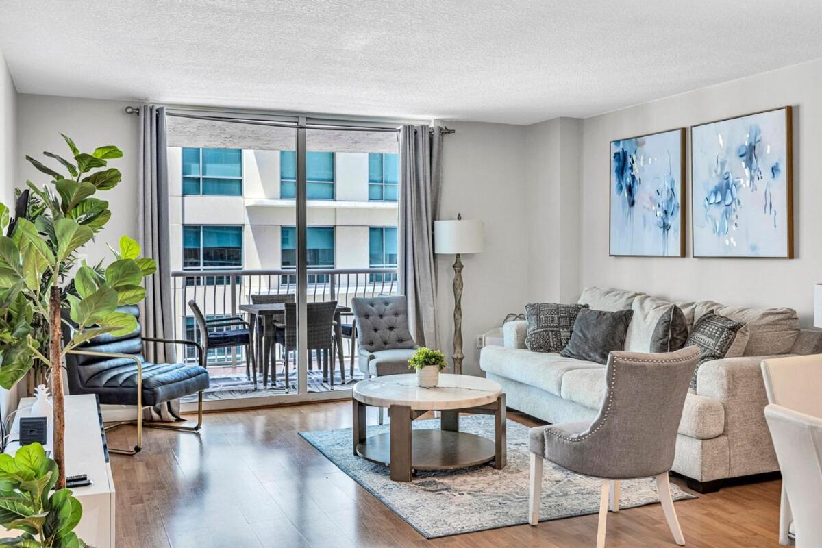 Pleasant 1 Bed 1 Bth Brickell
